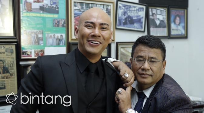 Deddy Corbuzier dan Hotman Paris Hutapea. (Galih W. Satria/Bintang.com)