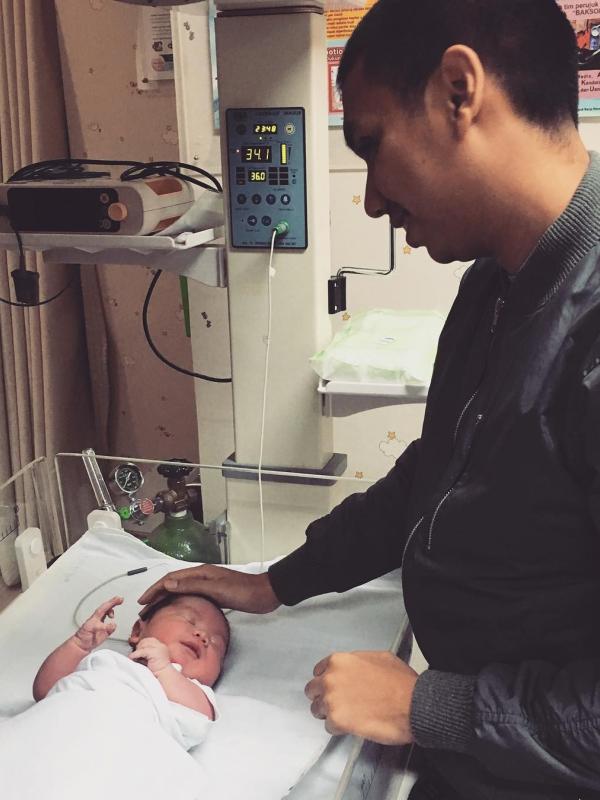 Rayi RAN sambut anak pertama [foto: instagram]