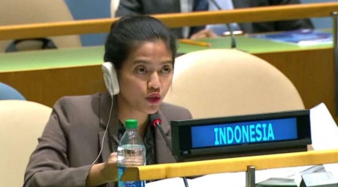 Ini, Nara Masista Rakhmatia, diplomat cantik dan cerdas yang bela kedaulatan Indonesia. | via: abc.net.au
