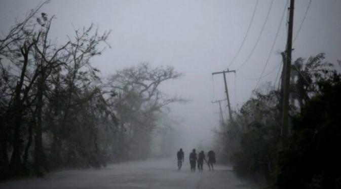 Badai Matthew menerjang Haiti pada 4 Oktober 2016 (Reuters)