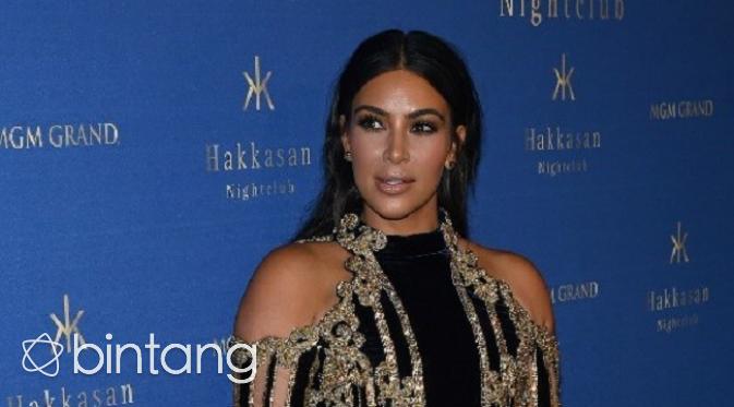 Kim Kardashian dirampok pada Senin (3/10) dini hari di Paris. (AFP/Bintang.com)