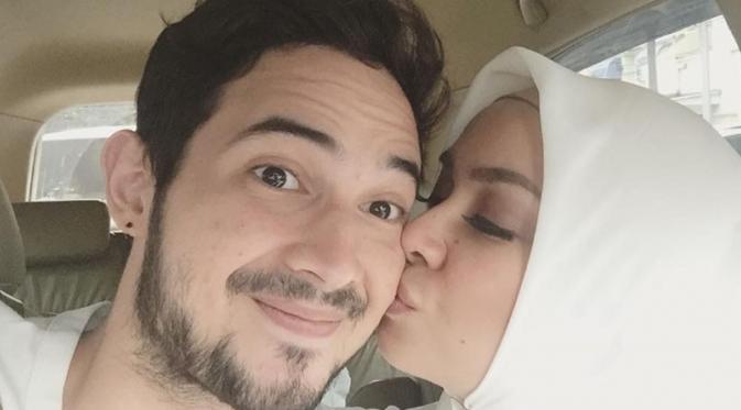 Aryani Fitriana dan suami, Donny Michael. (Instagram)