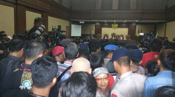 Sidang Jessica Wongso dengan agenda pembacaan tuntutan, Rabu (5/10/2016). (Nafiysul Qodar/Liputan6.com)