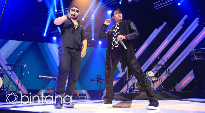 Jamrud vs Gigi di The Biggest Concert Super Band (Adrian Putra/Bintang.com)