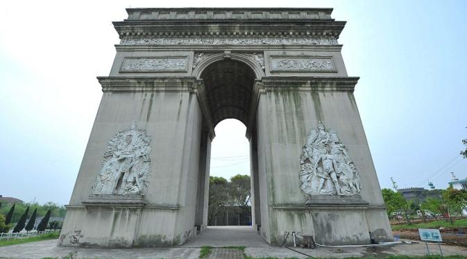 Replika Arc de Triomphe di Tiongkok. (Getty)