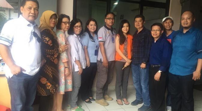 Empat hari berselang, wajahnya kembali semringah. Karena pada 9 Oktober kemarin, Jessica merayakan ulang tahunnya yang yang ke-28