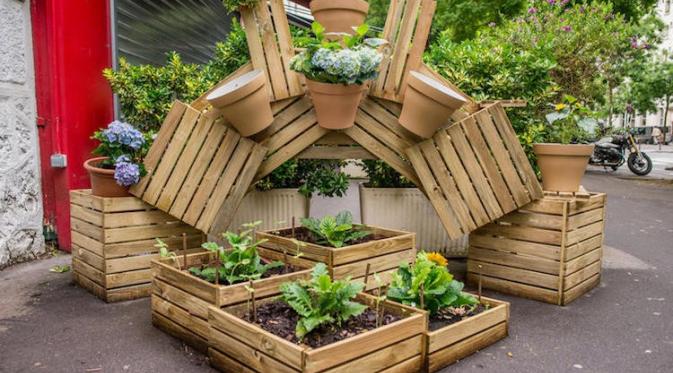 Urban garden. (Via: mymodernmet.com)