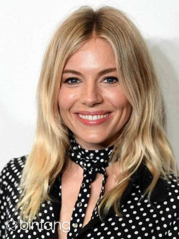 Sienna Miller menjalani perawatan kecantikan unik. (AFP/Bintang.com)