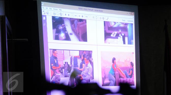 Dalam persidangan di PN Jakpus, Senin (17/10), jaksa menampilkan foto-foto ruangan di Polda Metro yang disebut ruang tahanan Jessica. (Liputan6.com/Helmi Fithriansyah)