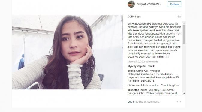 Prilly Latuconsina (Instagram @prillylatuconsina96)