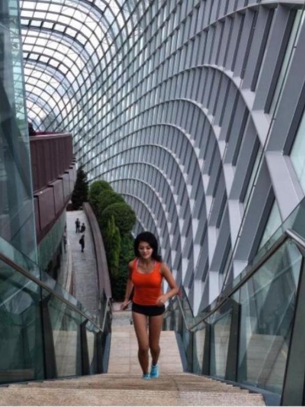Farah Quinn di Singapura. (Instagram - @farahquinnofficial)