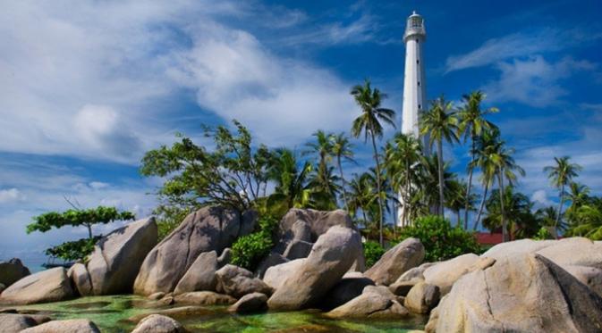 Pulau Lengkuas, Belitung. (steffaneyangelicaj.wordpress.com)