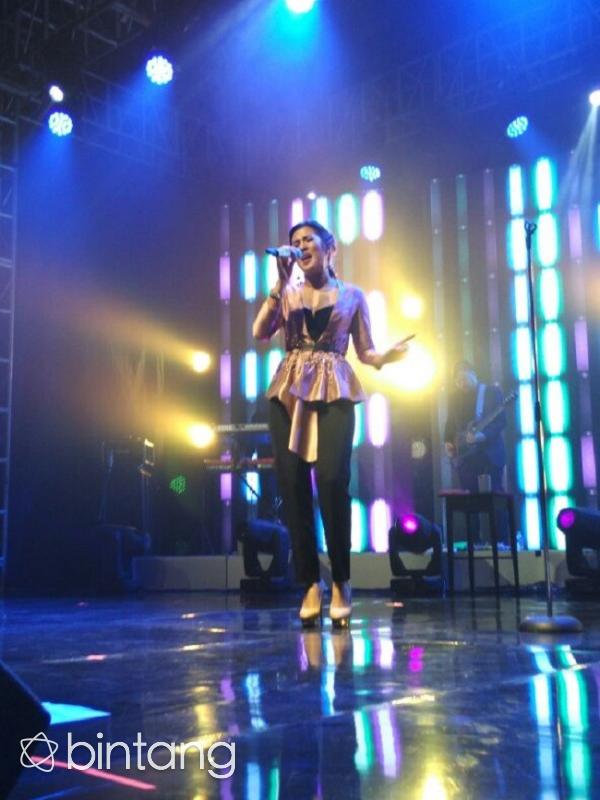 Penutupan konser Handmade Raisa di Yogyakarta (Riswinanti Permatasari/Bintang.com)