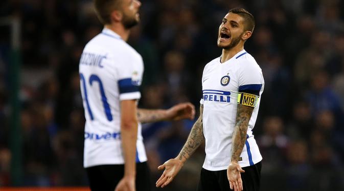 Icardi melepaskan kecewa usai Inter kalah 0-1 dari Sampdoria (MARCO BERTORELLO / AFP)
