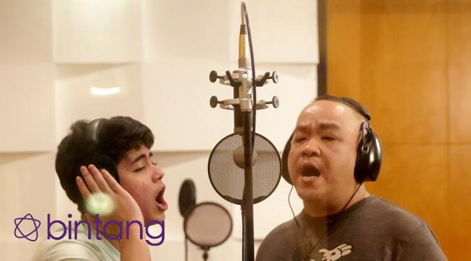 Kesuksesan Aliando Syarief sebagai bintang Ganteng Ganteng Serigala membuat namanya banyak yang mengidolakan, khususnya remaja. Ditambah lagi, Ali memiliki wajah ganteng. (Bambang E. Ros/Bintang.com)