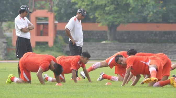 Persija Jakarta berlatih di Stadion Manahan, Solo, Selasa (1/11/2016) menjelang laga panas kontra Persib Bandung. (Bola.com/Romi Syahputra)