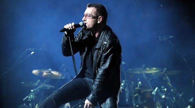 Bono U2 (celebritydiagnosis)