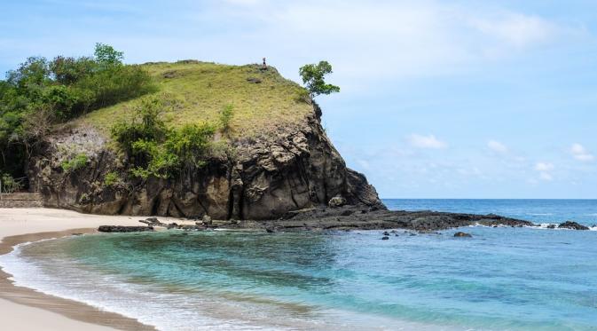 Pantai Koka, Flores, Nusa Tenggara Timur. (theblondeabroad.com)