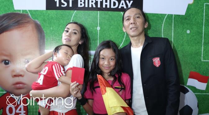 Bimbim Slank rayakan ulang tahun anak bungsunya dengan konsep football. (Galih W. Satria/Bintang.com)