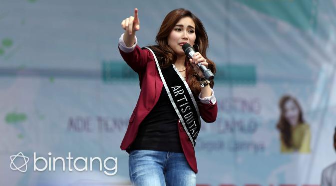 Ayu Ting Ting bangga bisa dinobatkan sebagai duta artis pajak di Depok. (Nurwahyunan/Bintang.com)