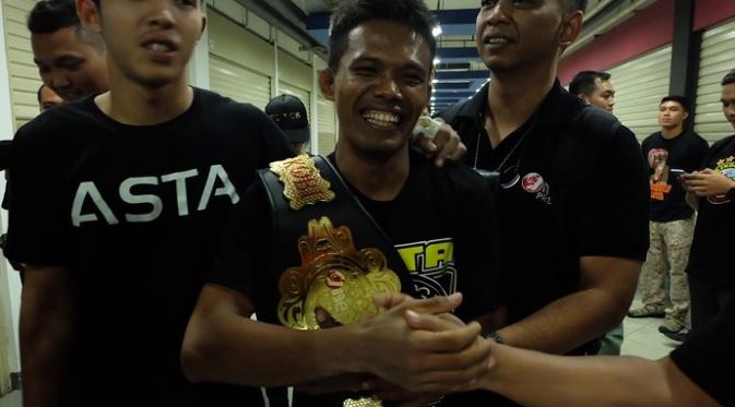 Suwardi Seusai Pertandingan One Pride MMA. Foto: Dimas Pamungkas