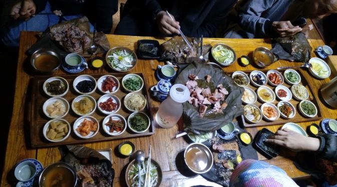 Contoh menu halal ala Korea yang disajikan kepada sejumlah jurnalis muslim dari negara ASEAN di Pulau Geoje pada akhir Oktober lalu. (Liputan6.com/Rinaldo)