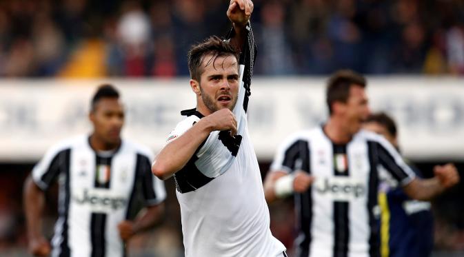 Miralem Pjanic (Reuters/Alessandro Garofalo)