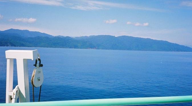Teluk Doreri, Manokwari, Papua. (flickriver.com)
