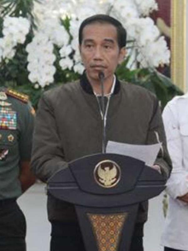 Gara-gara Jokowi, pembelian jaket bomber di Indonesia melonjak sehingga banyak toko yang kembali melakukan pemesanan. (Foto: YouTube)