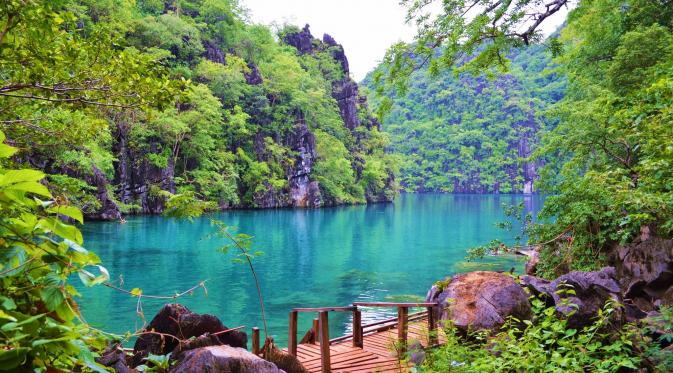 Danau Kayangan, Pulau Coron, Filipina. (iamdongarcia.wordpress.com)