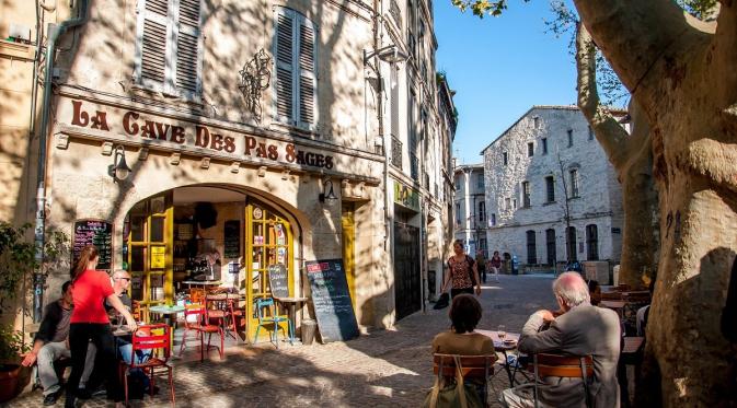 Avignon, Perancis. (traveladdicts.net)