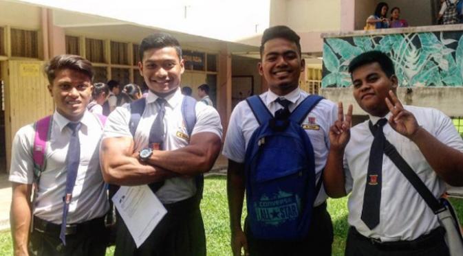 Punya Badan Kekar di Usia 17, Remaja Ganteng Ini Jadi Viral