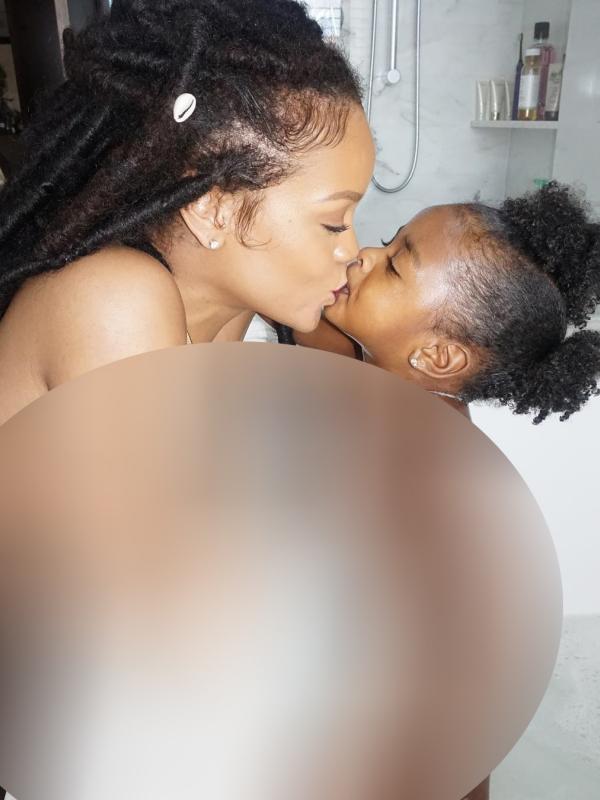 Rihanna dan keponakannya, Majesty (Foto: Instagram Rihanna)