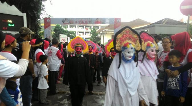 Kirab budaya taruna merah putih di Bogor (Achmad Sudarno/Liputan6.com)