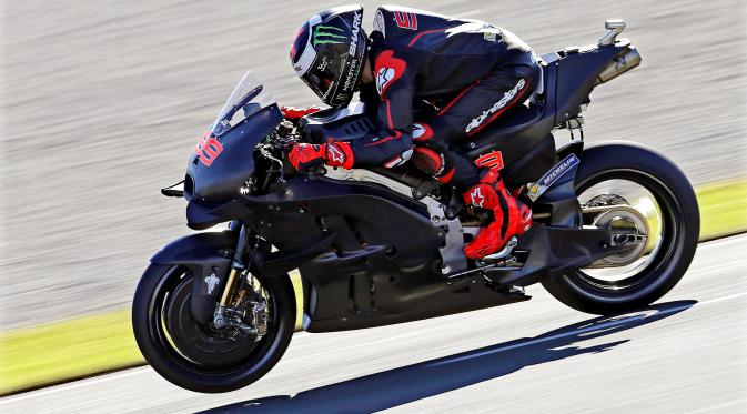Jorge Lorenzo di atas motor tim barunya, Ducati. (EPA)