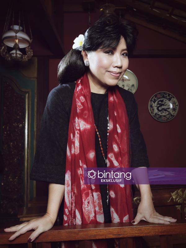 Bukan hanya lulusan SMP, lewat panggilan seorang MC juga Anne Avantie pun menjadi designer kenamaan Indonesia yang mendunia lewat karyanya. (Foto by Deki Prayoga/Bintang.com, Digital Imaging by Muhammad Iqbal Nurfajri/Bintang.com)