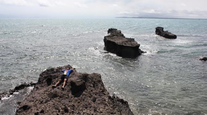 Pantai Guci Kapal Batu, Lampung. (hasabizone.blogspot.com)