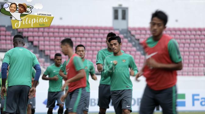 Latihan Timnas Indonesia di Phippines Sport Stadium, Jumat (18/11/2016). (Bola.com/Nicklas Hanoatubun)