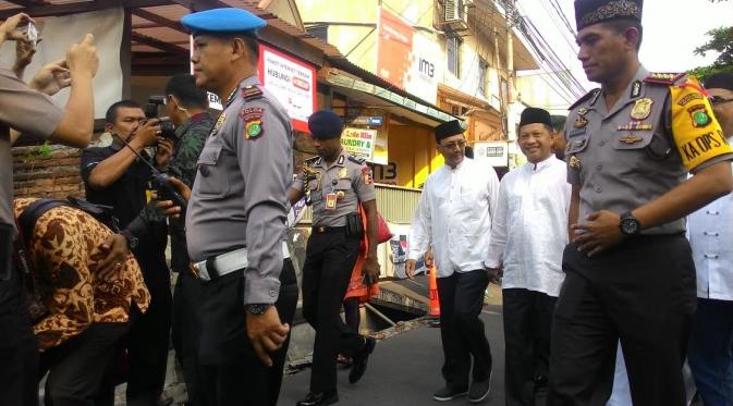 Kapolri Jenderal Tito Karnavian mendatangi majelis taklim Habib Ali Bin Abdurrahman Alhabsy di Kwitang, Jakarta Pusat.