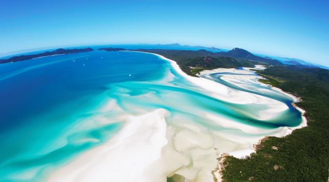 Whitehaven Beach, Australia. (airliebeachonline.com.au)