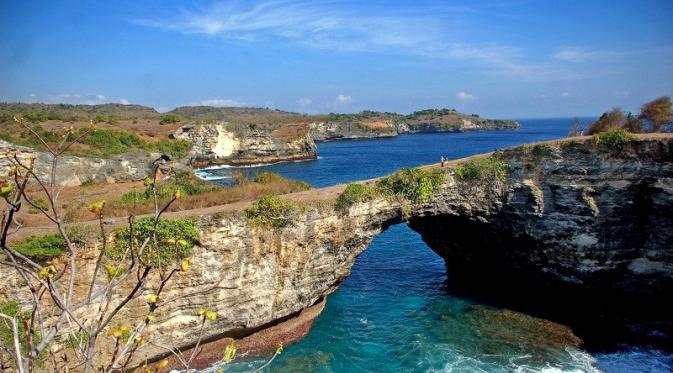 Pantai Pasih Uug, Nusa Penida, Bali. (anythingbali.com)