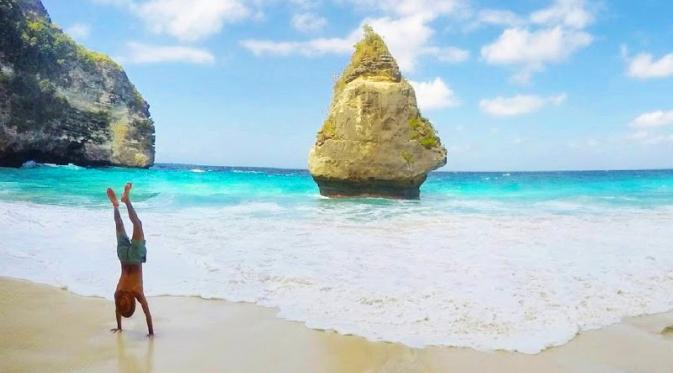 Pantai Suwehan, Nusa Penida, Bali. (nusa-penida.info)