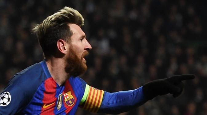 Ekspresi Lionel Messi setelah mencetak gol pertama Barcelona ke gawang Celtic pada laga kelima Grup C Liga Champions di Celtic Park, Rabu (23/11/2016). (AFP/Paul Ellis)