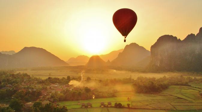 Vang Vieng, Laos. (farawayreasons.com)