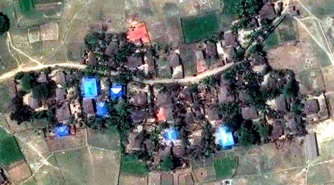 Desa Kyet Yoe Pyin yang dihuni oleh minoritas muslim Rohingya sebelum dibakar pada 30 Maret 2016. Human Rights Watch menyatakan sebanyak 430 bangunan hancur di tiga desa di kabupaten Maungdaw. (Copyright 2016 Human Rights Watch/REUTERS)