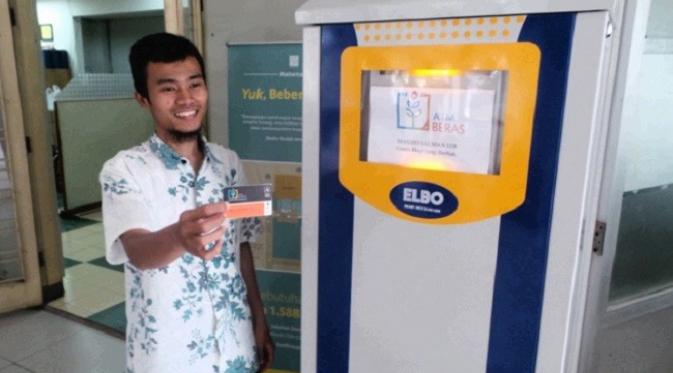 ATM spesial di Kota Bandung itu melayani 24 jam. (Liputan6.com/Kukuh Saokani)