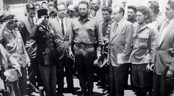 Presiden Sukarno bersama Fidel Castro dan Che Guevara (Public Domain)