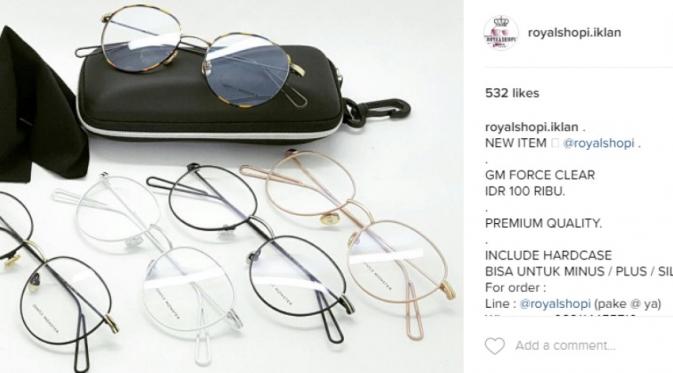 Mau tampil kece dengan kacamata dengan harga terjangkau? Intip saja di sini. (via: Instagram/@royalshopi.iklan)