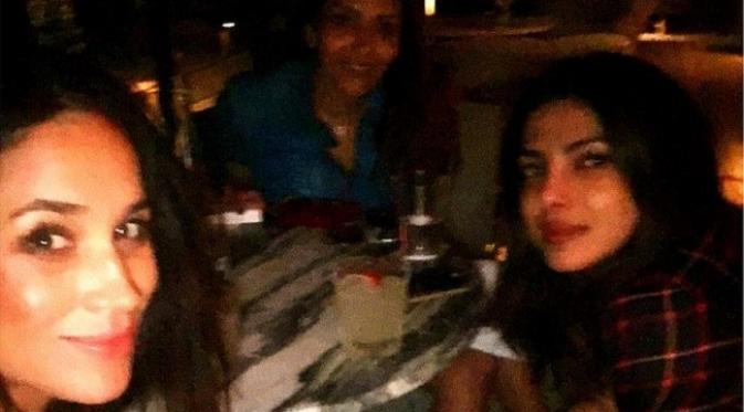 Meghan Markle menghabiskan malam bersama Priyanka Chopra. (Instagram/priyankachopra)