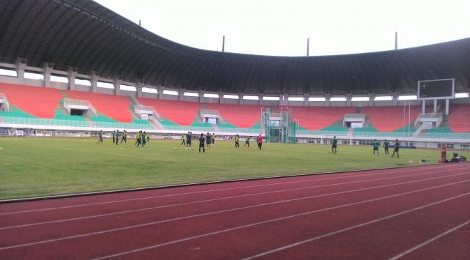 Stadion Pakansari (Achmad Sudarno)